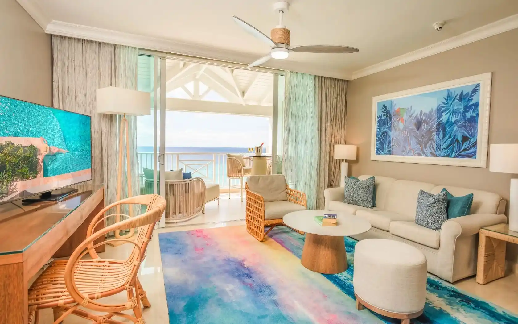 Luxury One Bedroom Oceanfront 4