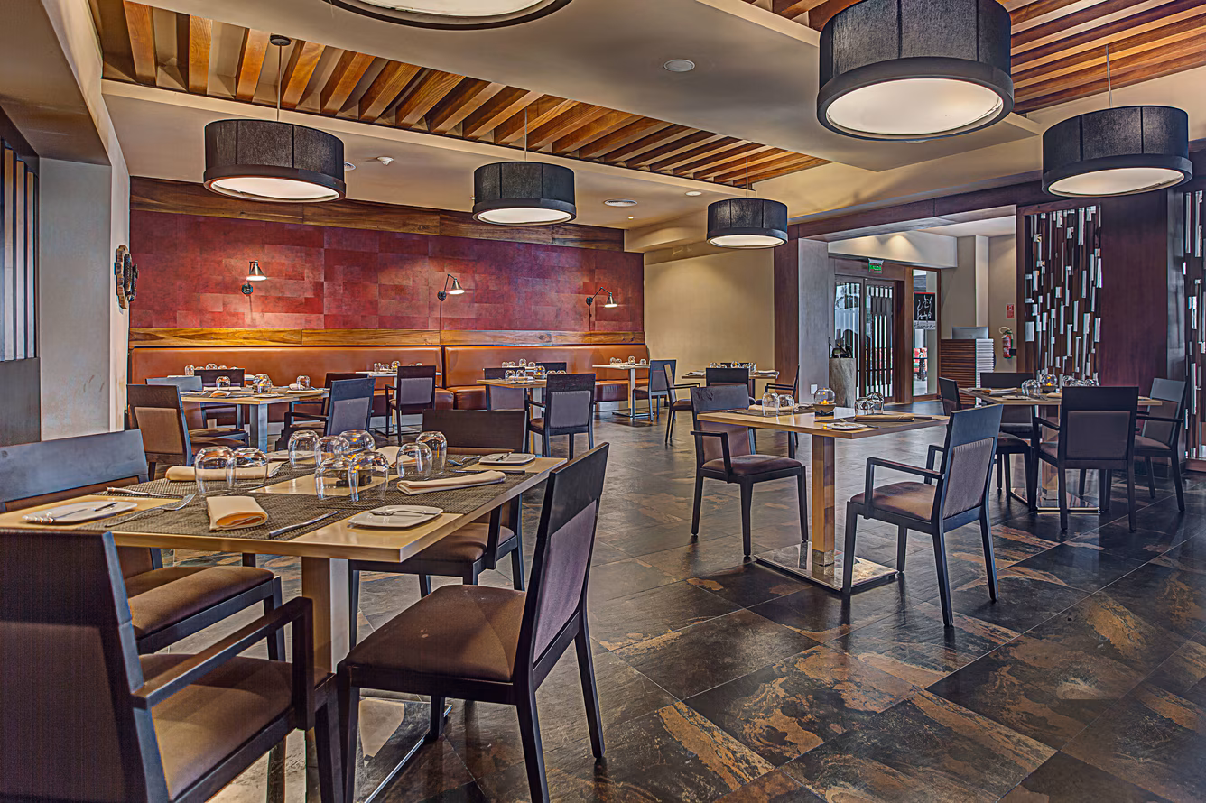 pujrc-steakhouse-9262-hor-clsc